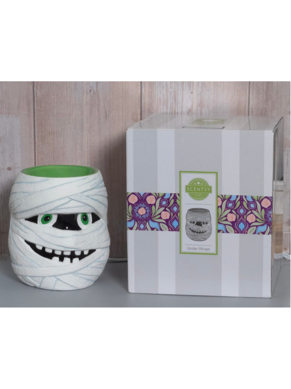 Scentsy Under Wraps Mummy Halloween Wax Warmer Retired Original Box